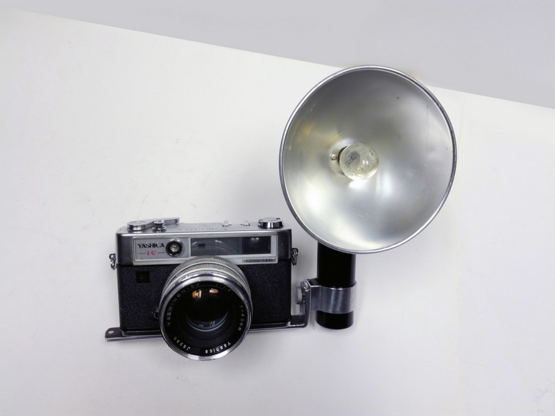 camara fotografia noreflex yashica +flash burbuja func 10.5-22.5x15-25x8.8 1u